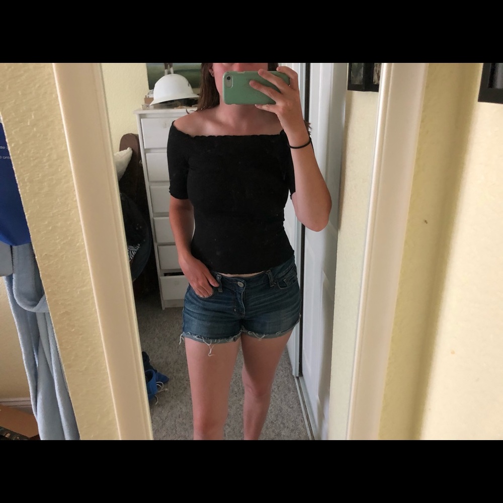 Black crop top